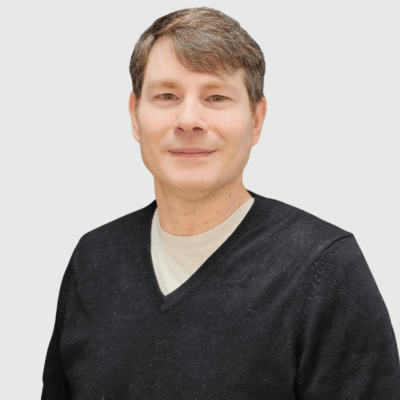 Dr. Naveh Levy
